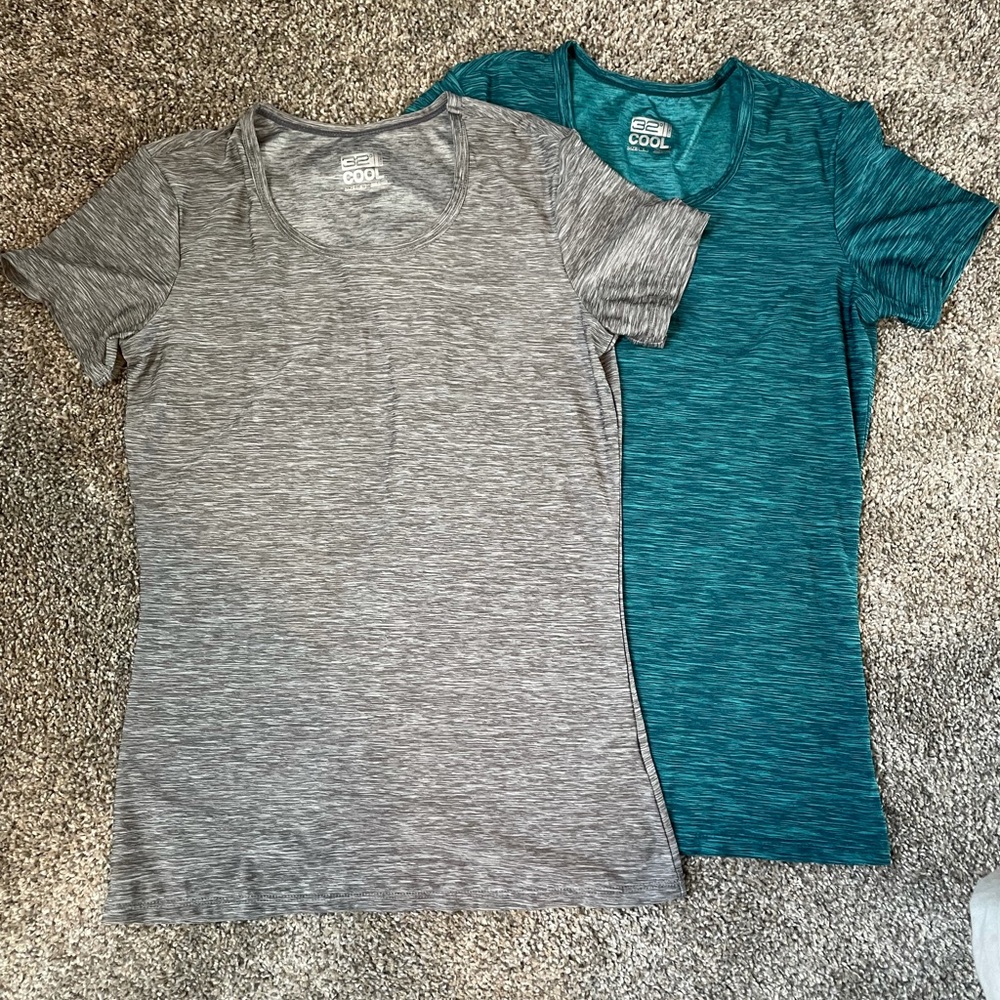 32 Degrees Tshirts (2)